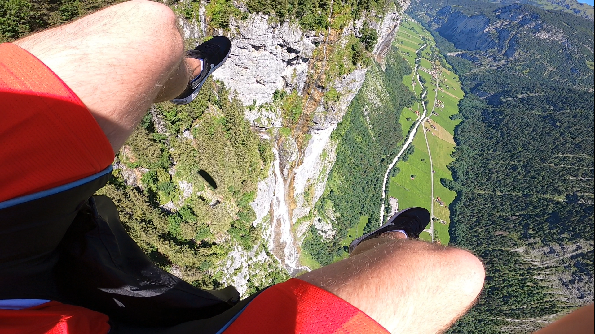 Paralotniarstwo w Bajkowej Scenerii - Lauterbrunnen, Szwajcaria
