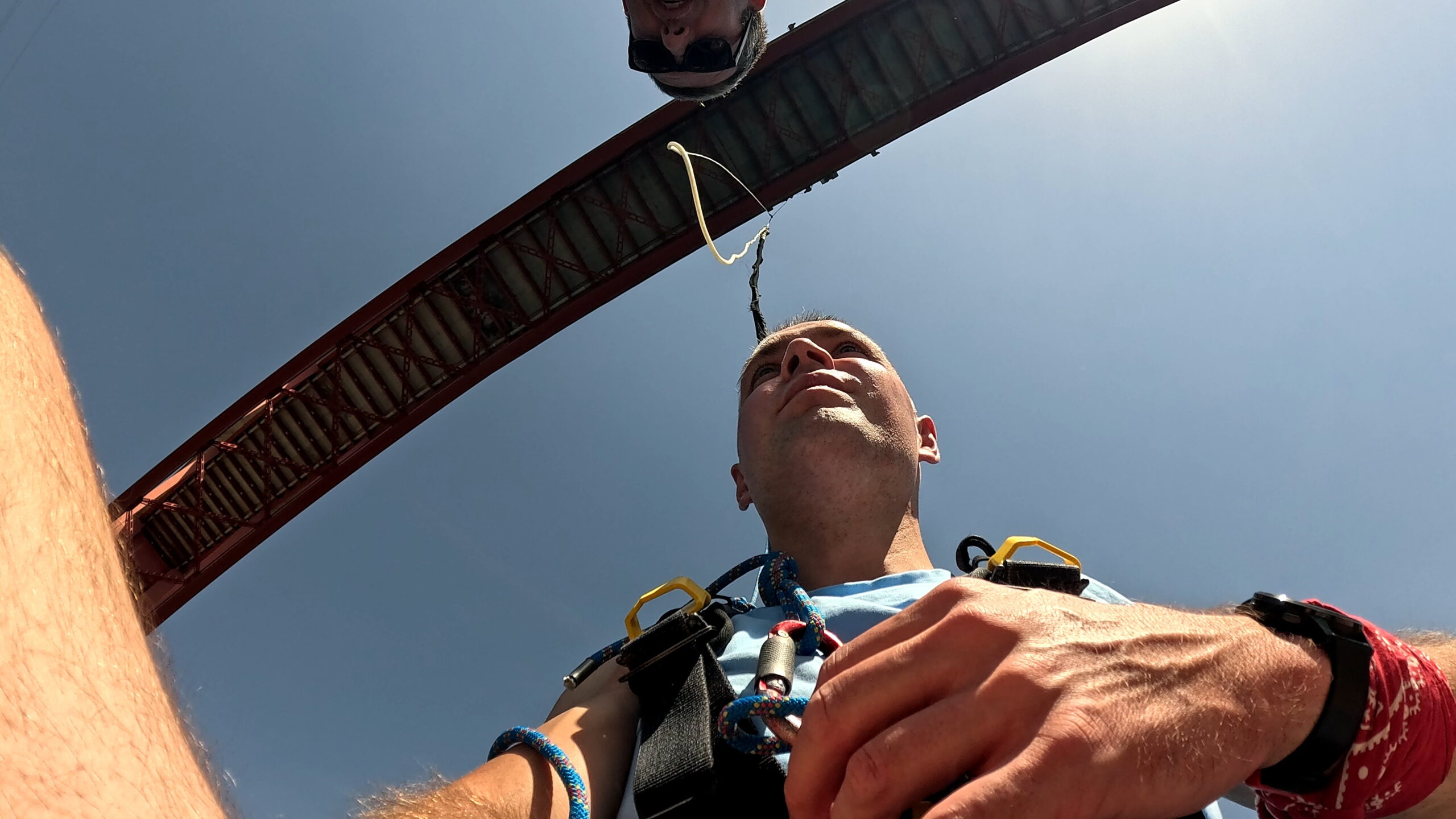 Skoki Bungee Maslenica na Maslenički most w Chorwacji, w okolicach miasta Zadar, Michał Fic.